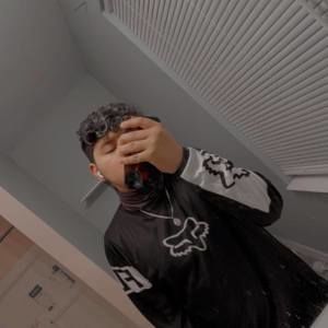 Meet your Posher, Derick